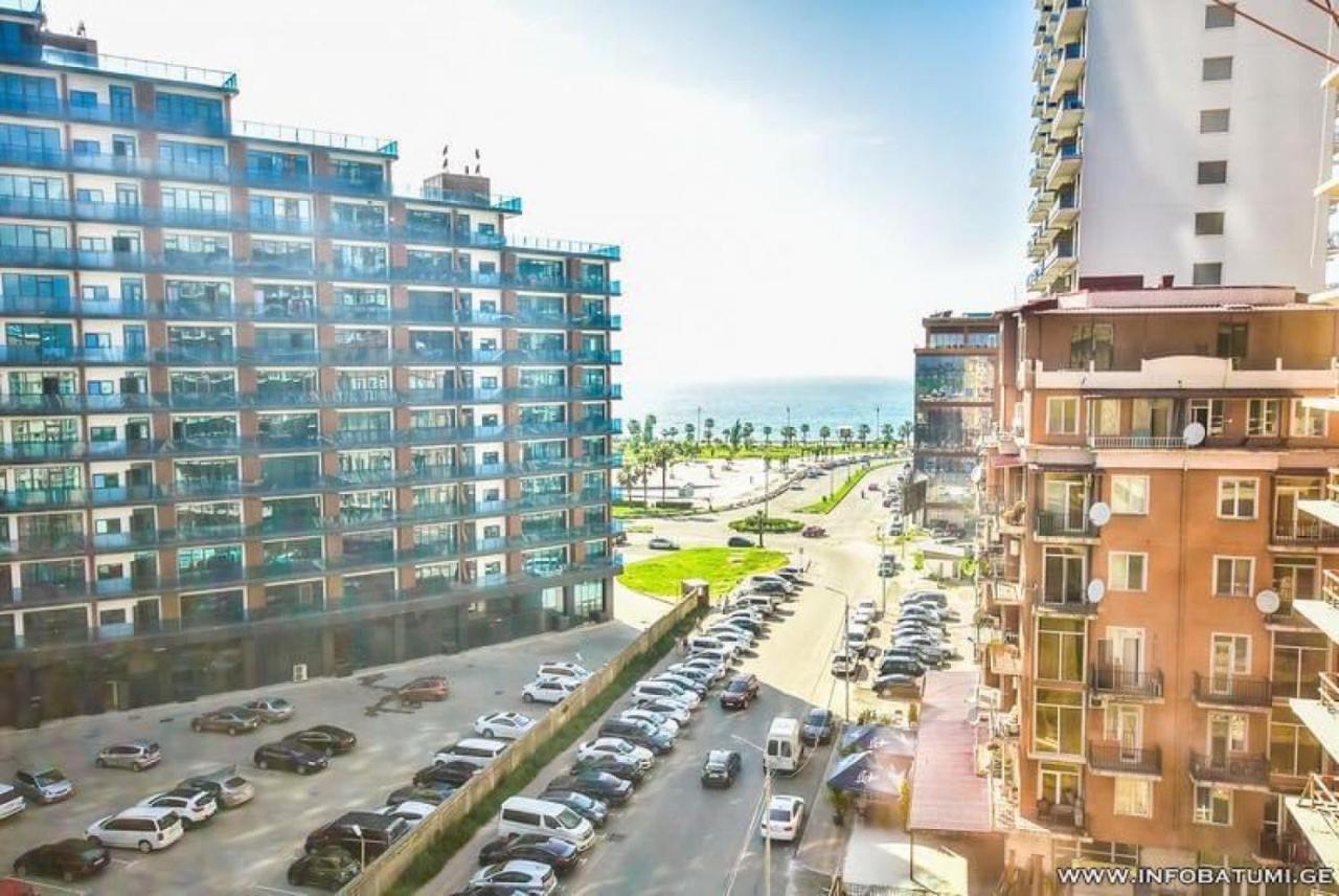 Hotel Batumi Inn Buitenkant foto