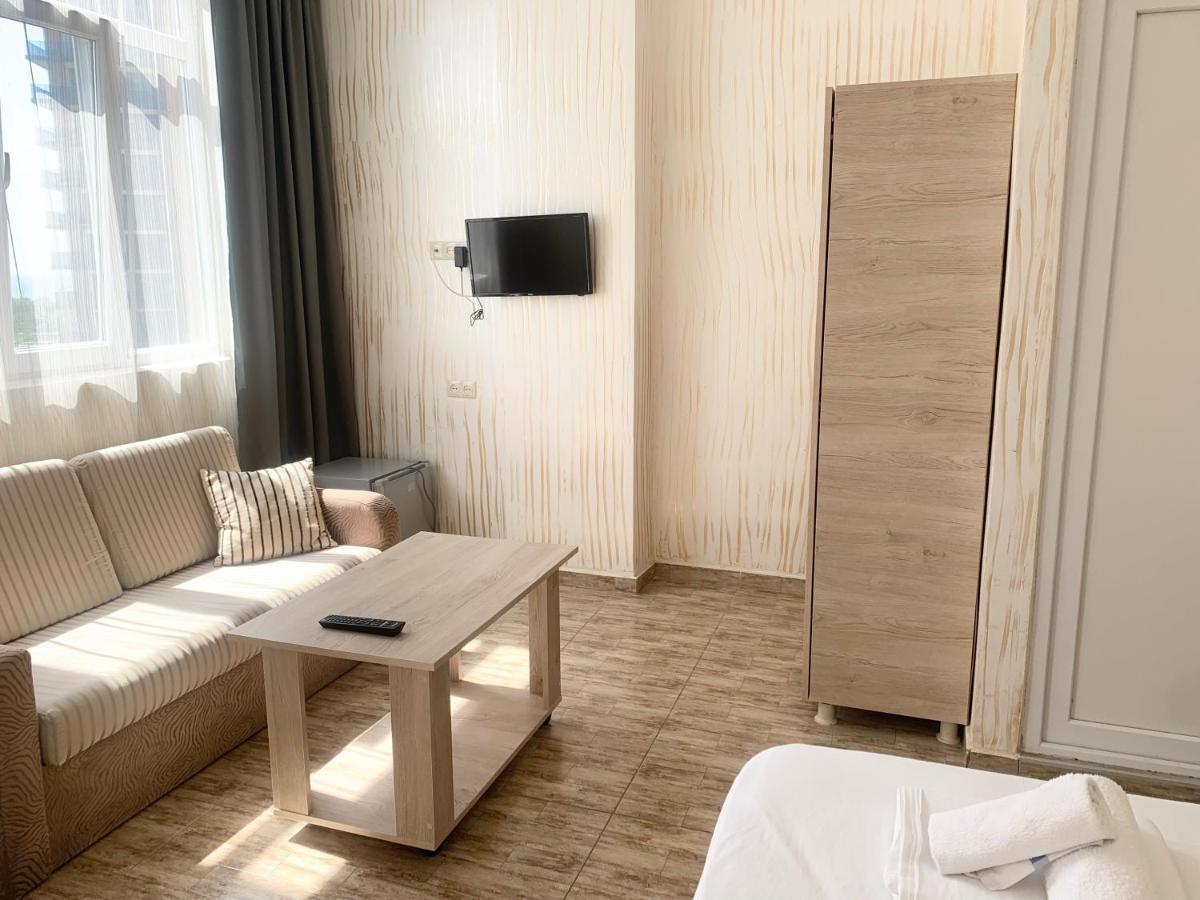 Hotel Batumi Inn Buitenkant foto