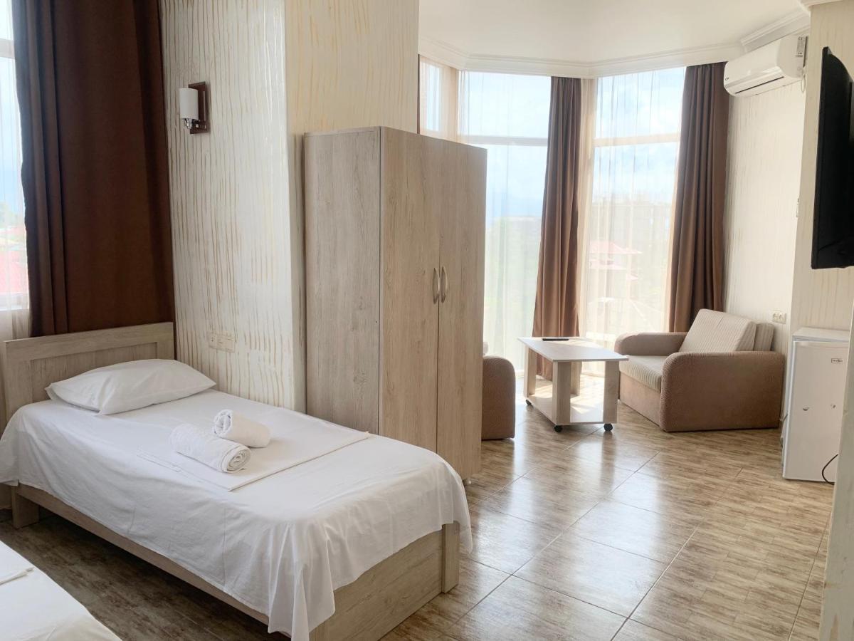 Hotel Batumi Inn Buitenkant foto
